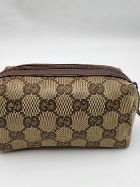 GUCCI
Monogram Small Balthus Cosmetic Case Beige Ebony Cocoa..Authentic..